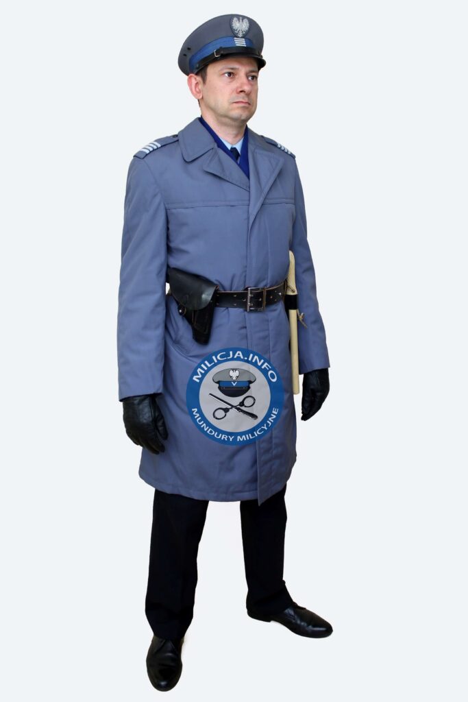 Plutonowy MO w pÅ‚aszczu letnim â€“ 1975â€“1990.