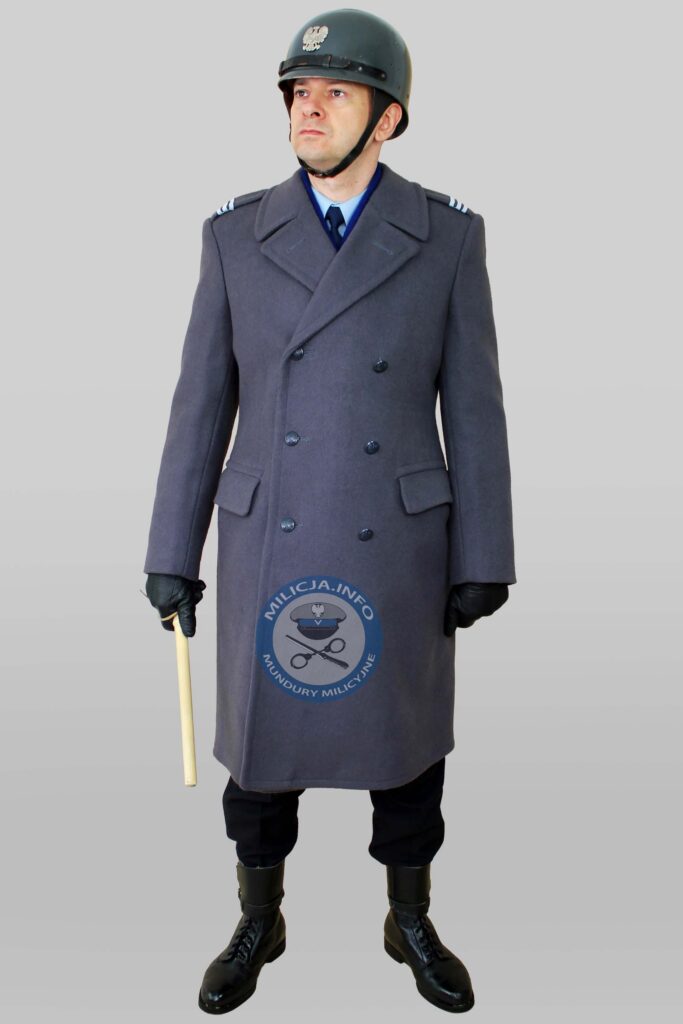 Funkcjonariusz ZOMO pacyfikujÄ…cy wystÄ…pienia studenckie w Marcu 1968 r.